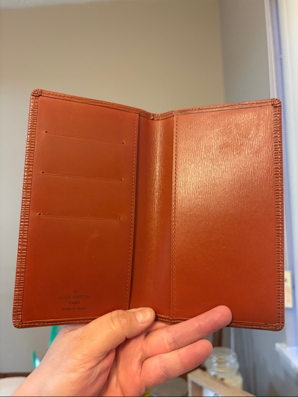 Louis Vuitton Chestnut Epi Leather long bifold Wallet in excellent condition - Picture 3 of 5